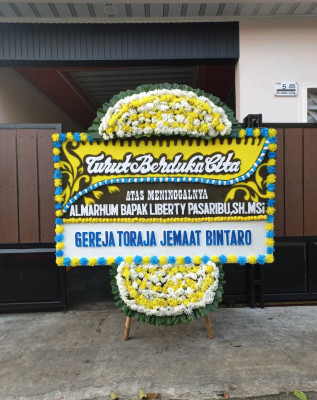 Papan Bunga Duka di Tugala Oyo
