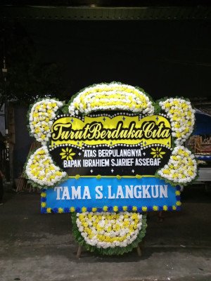 Papan Bunga Duka di Tugala Oyo